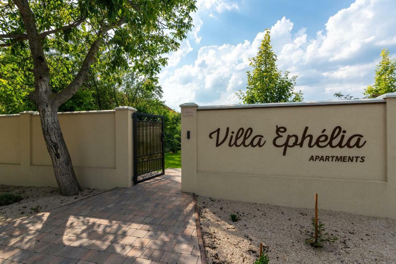 Villa Ephelia Dunajská Streda エクステリア 写真