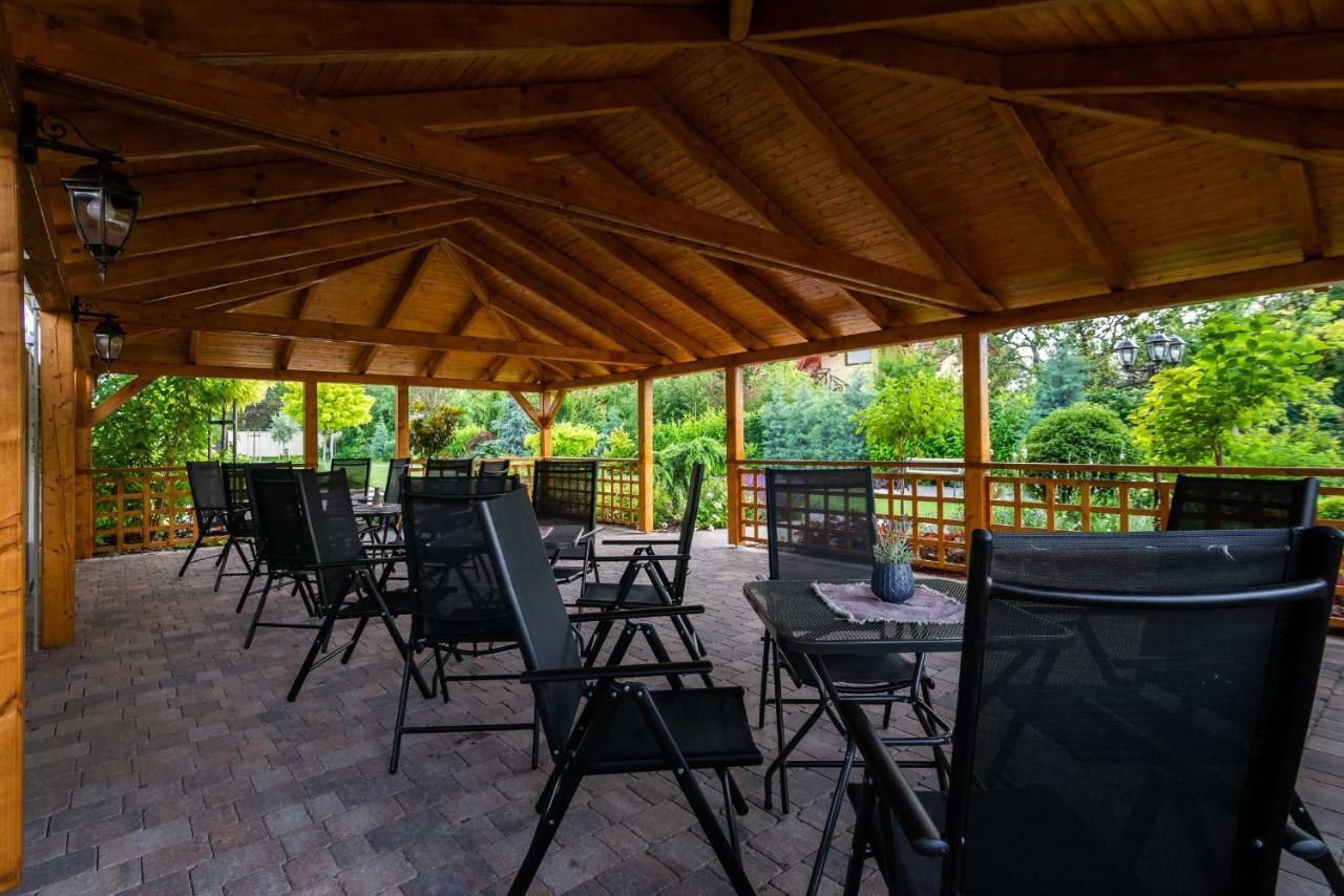 Villa Ephelia Dunajská Streda エクステリア 写真