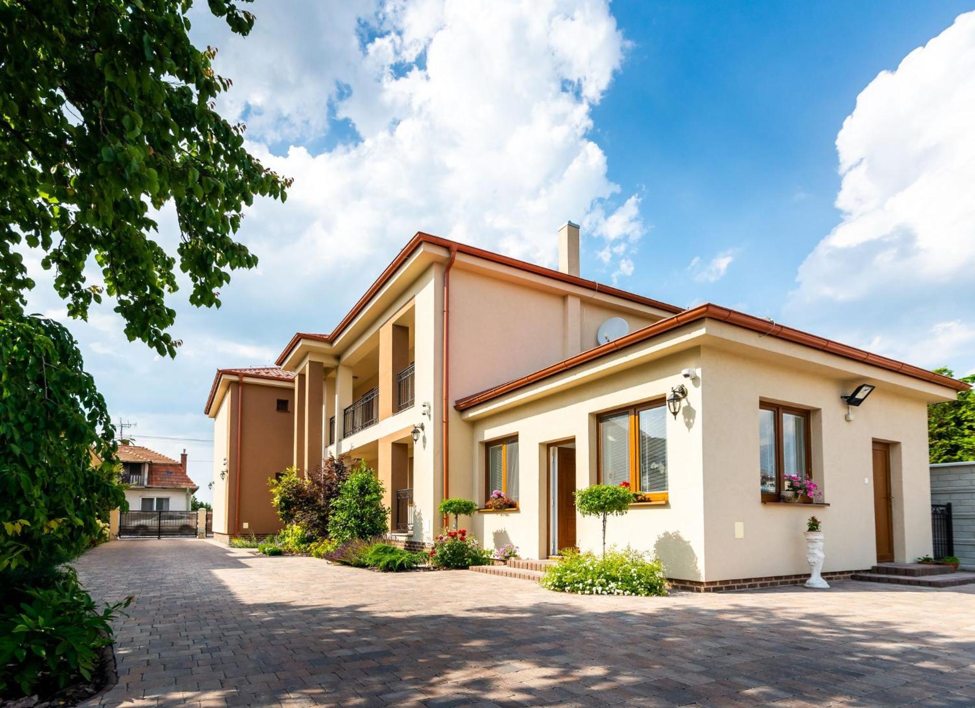 Villa Ephelia Dunajská Streda エクステリア 写真